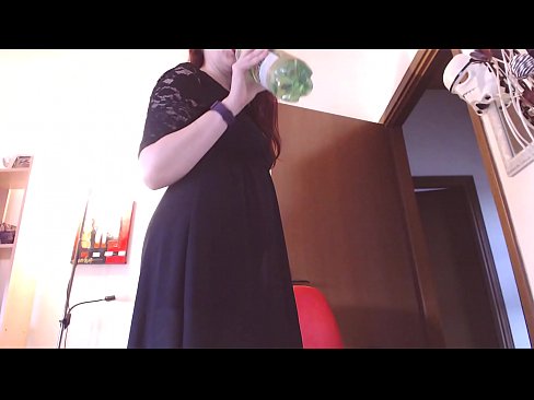❤️ Un esclau sotmès a qui li encanten les calces brutes i delicioses es veu obligat a masturbar-se després de veure aquest vídeo! ❌ Vídeo de sexe a nosaltres ️❤