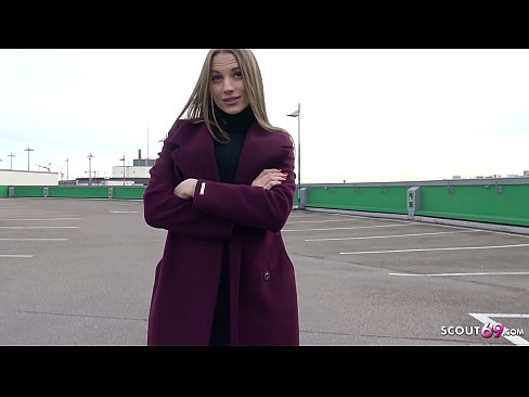 ❤️ GERMAN SCOUT ÉS UN SOMNI QUE TOCA STEELE, PÀRQUING TELLTALE I SEXY PER DINERS ❌ Vídeo de sexe a nosaltres ️❤