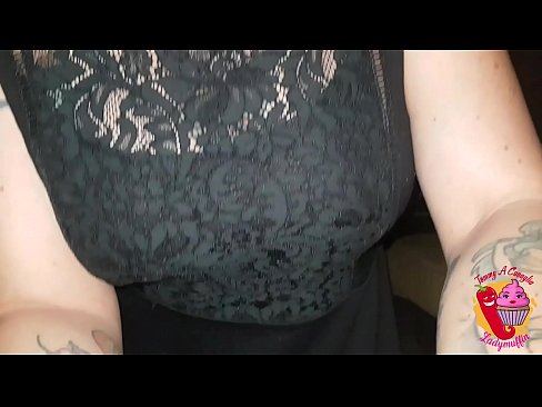 ❤️ La germanastra cachonda li fa una mamada i espanyola ❌ Vídeo de sexe a nosaltres ️❤