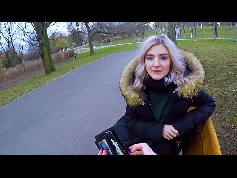 ❤️ Empassa el semen calent d'un desconegut per diners: una mamada al parc d'Eva Elfie ❌ Vídeo de sexe a nosaltres ️❤